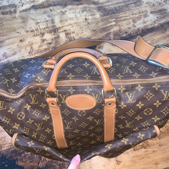 Louis Vuitton duffle bag with exterior pockets - Picture 11 of 16